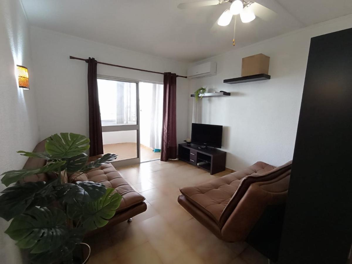 Love Shack Flat In Quarteira Center Luaran gambar