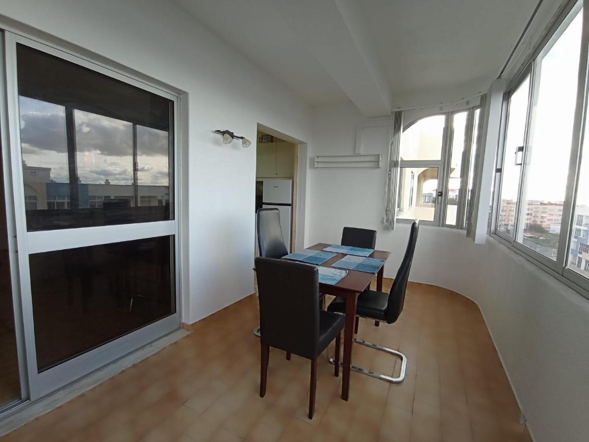 Love Shack Flat In Quarteira Center Luaran gambar