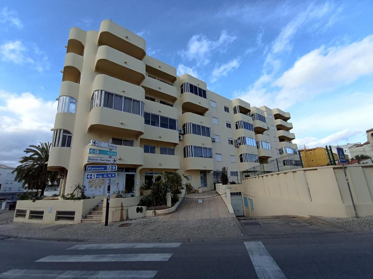 Love Shack Flat In Quarteira Center Luaran gambar