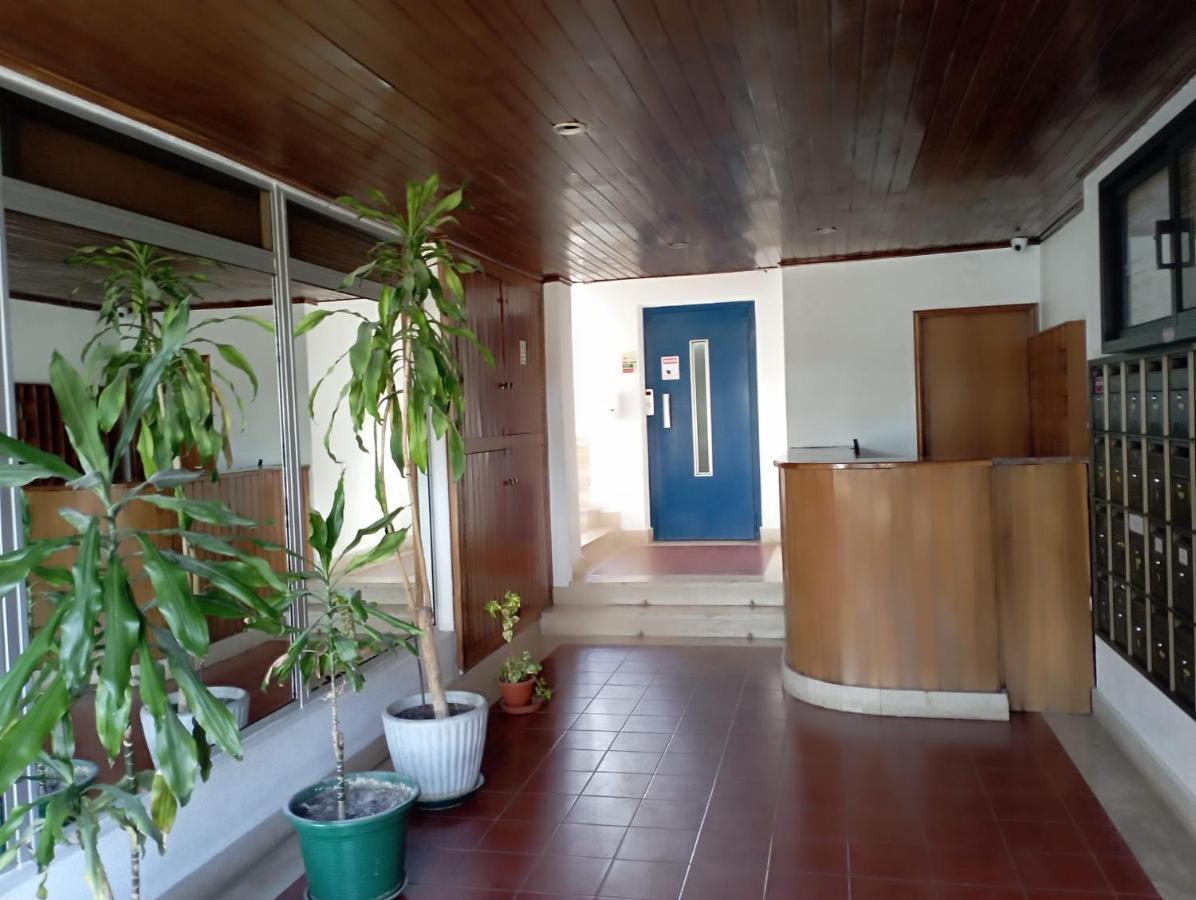 Love Shack Flat In Quarteira Center Luaran gambar