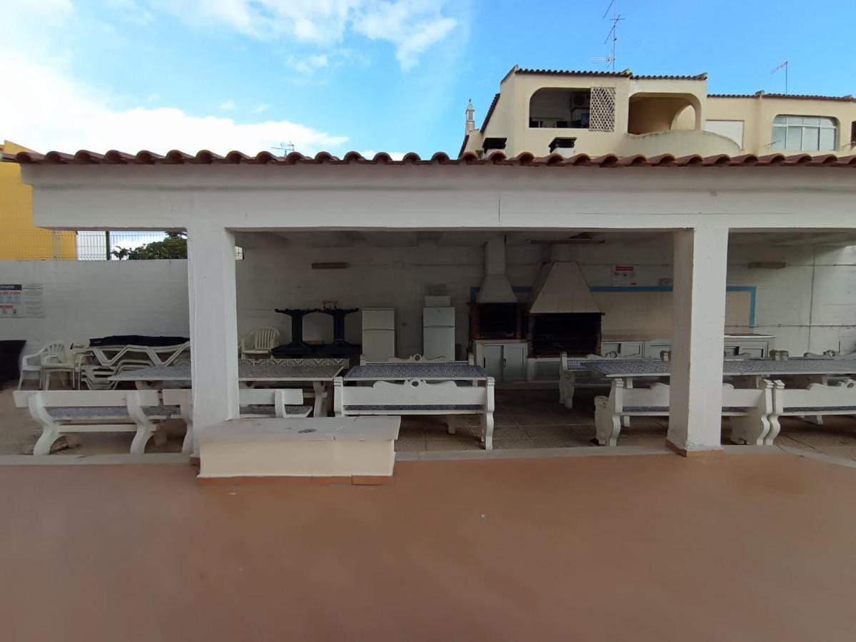 Love Shack Flat In Quarteira Center Luaran gambar