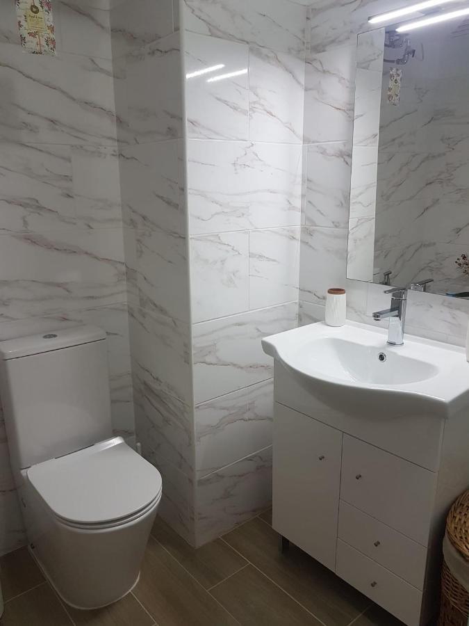 Love Shack Flat In Quarteira Center Luaran gambar