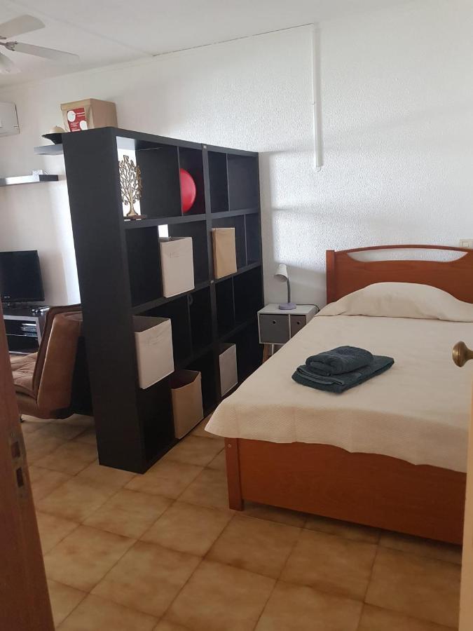 Love Shack Flat In Quarteira Center Luaran gambar